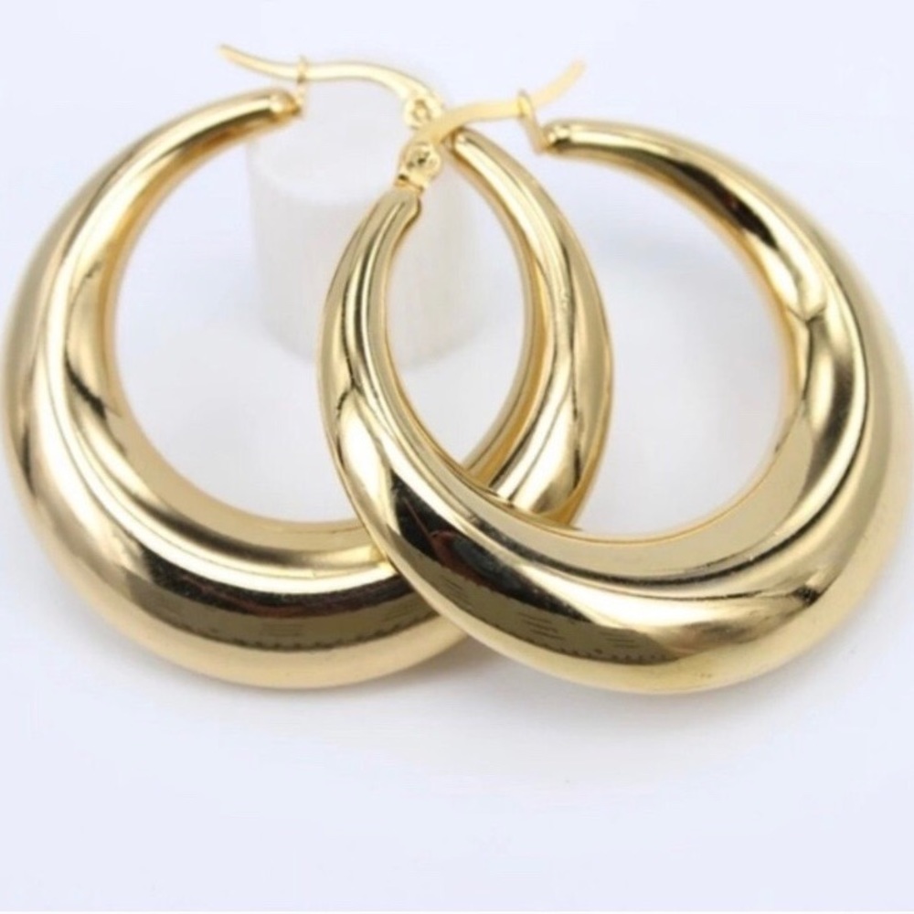 18K Yellow Gold High Shine Round Hoop Earrings